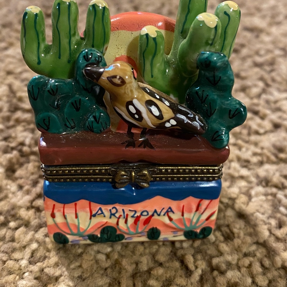 Green Tan Blue Arizona Ceramic Trinket Box with Bird